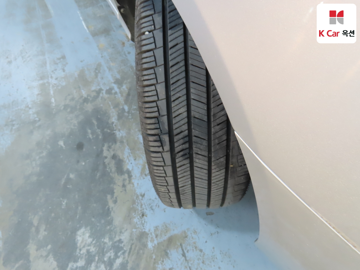 Hyundai Elantra 2009 - Image 31