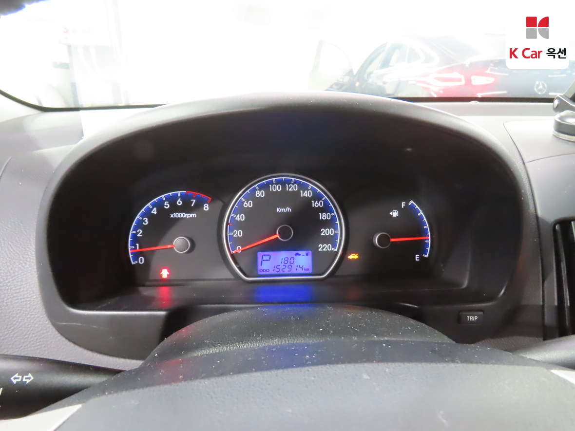 Hyundai Elantra 2009 - Image 5