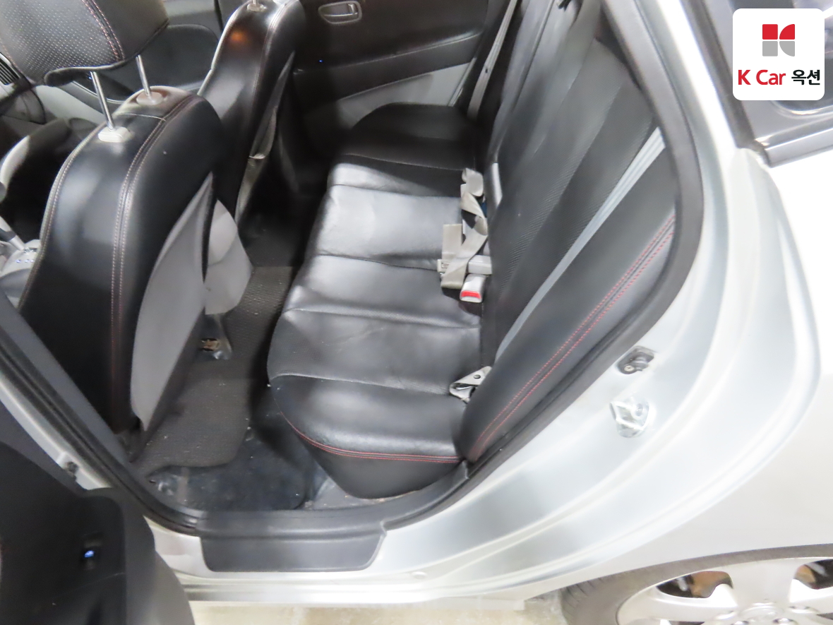 Hyundai Elantra 2009 - Image 22