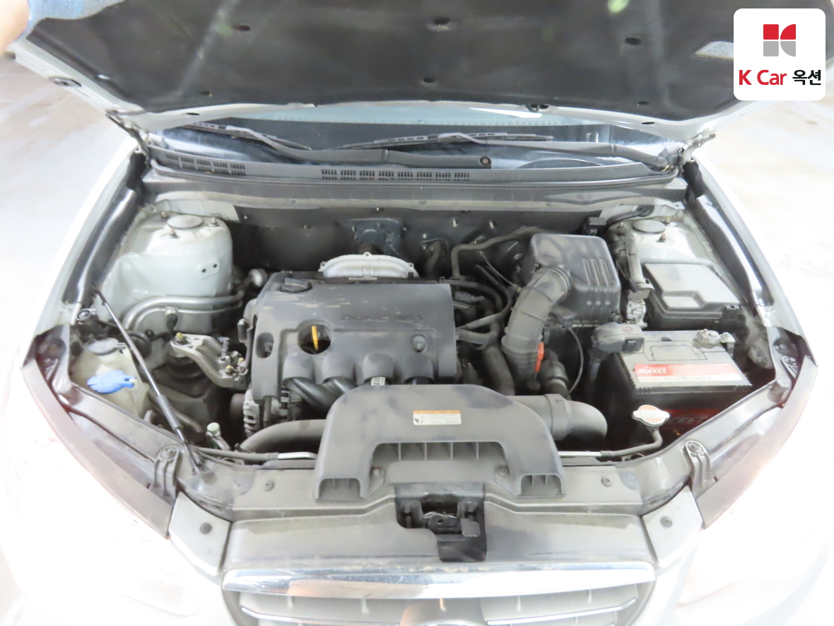 Hyundai Elantra 2009 - Image 32