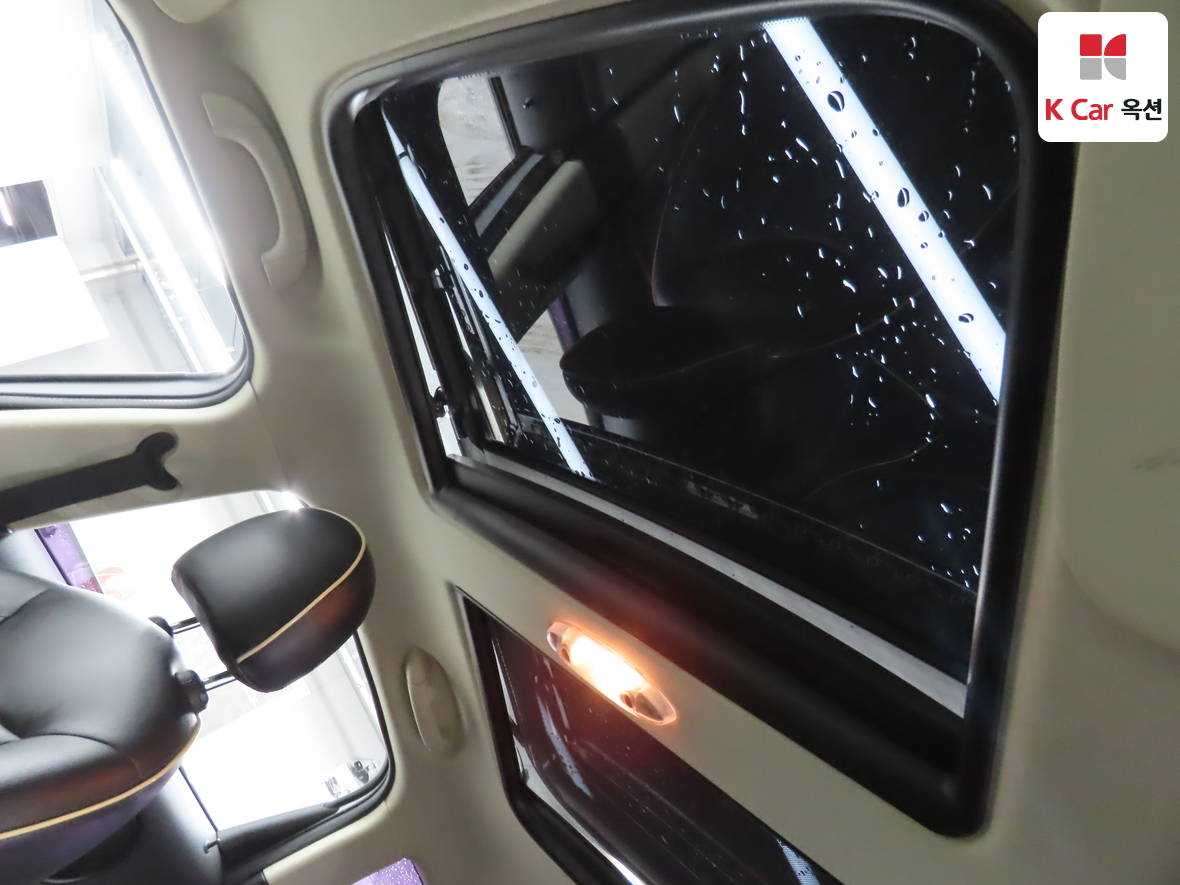 BMW MINI 2012 - Image 22