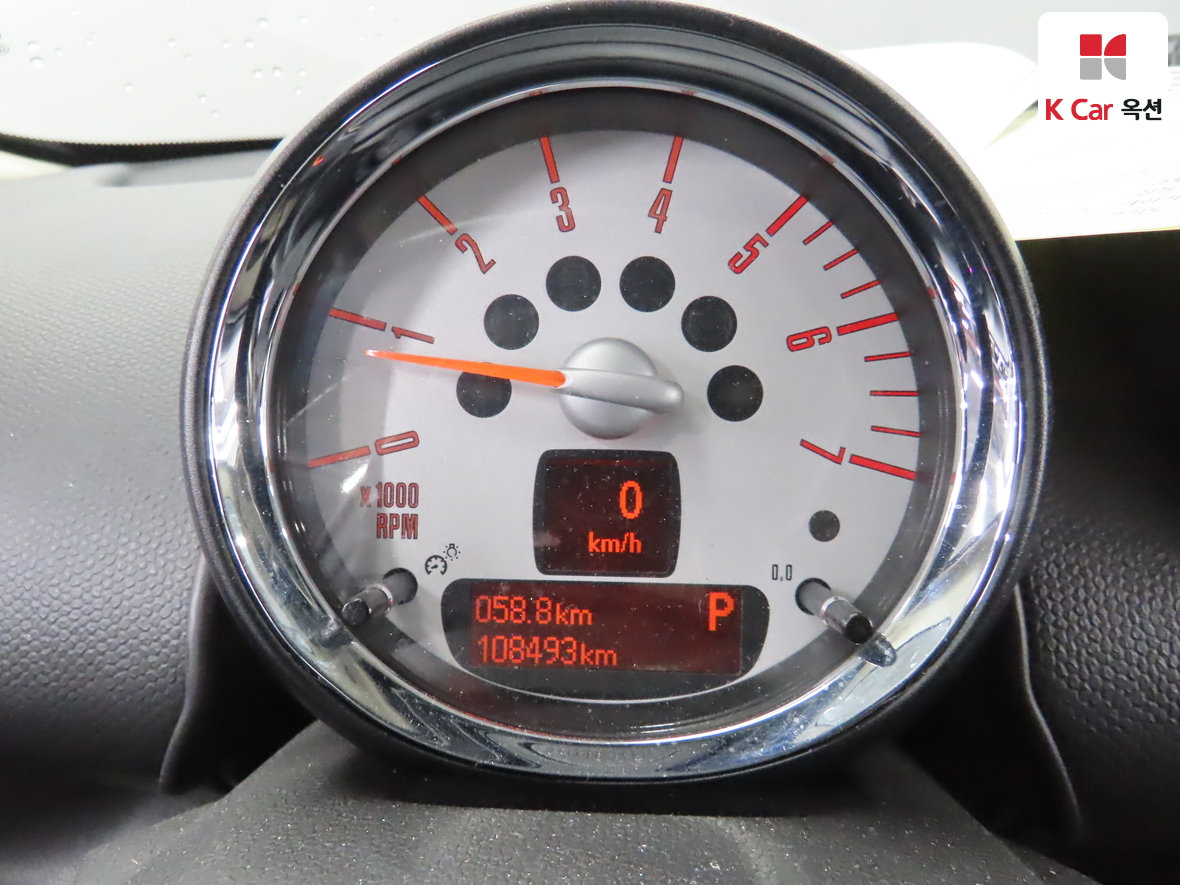 BMW MINI 2012 - Image 5