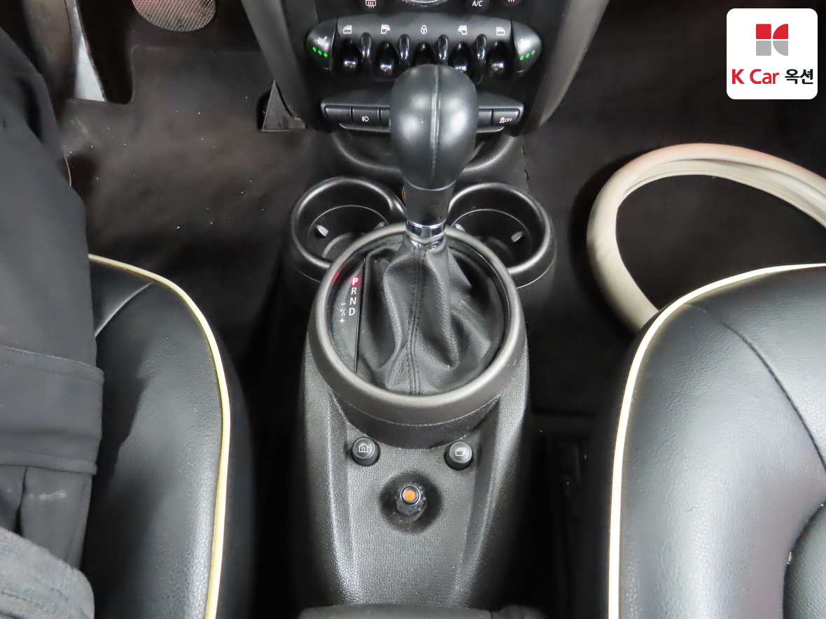 BMW MINI 2012 - Image 16