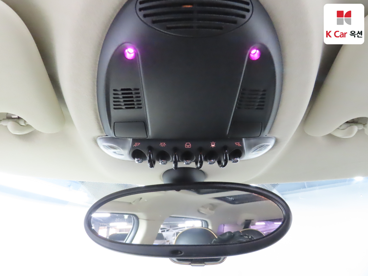 BMW MINI 2012 - Image 12