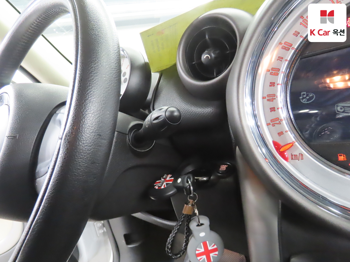 BMW MINI 2012 - Image 11