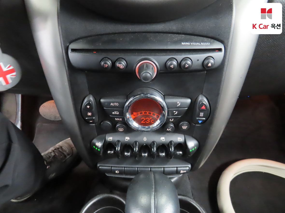BMW MINI 2012 - Image 15