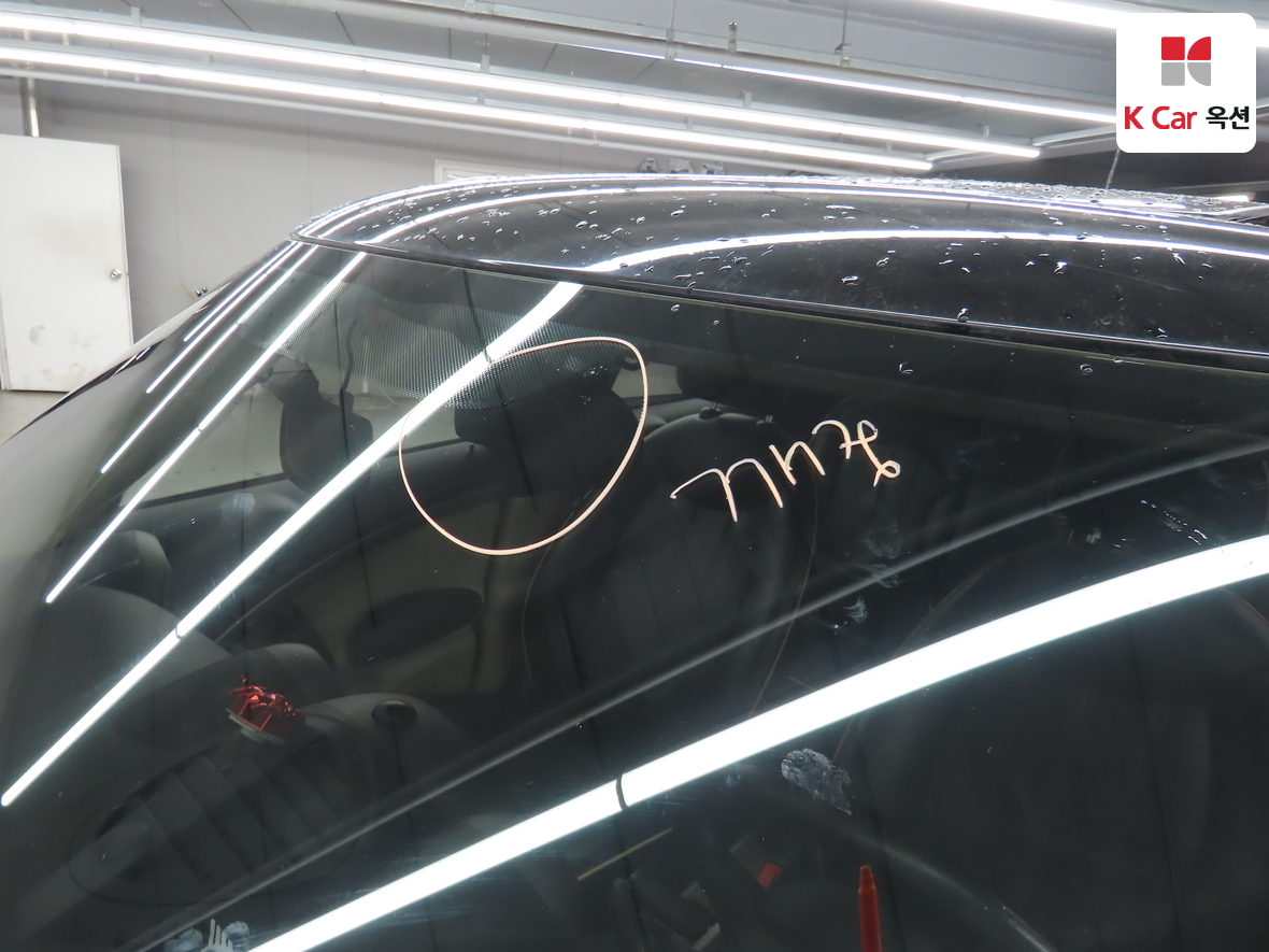 BMW MINI 2012 - Image 36