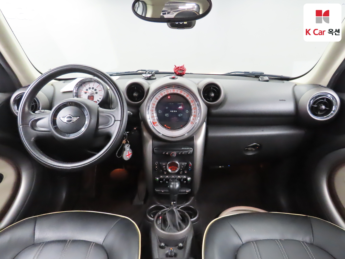BMW MINI 2012 - Image 3