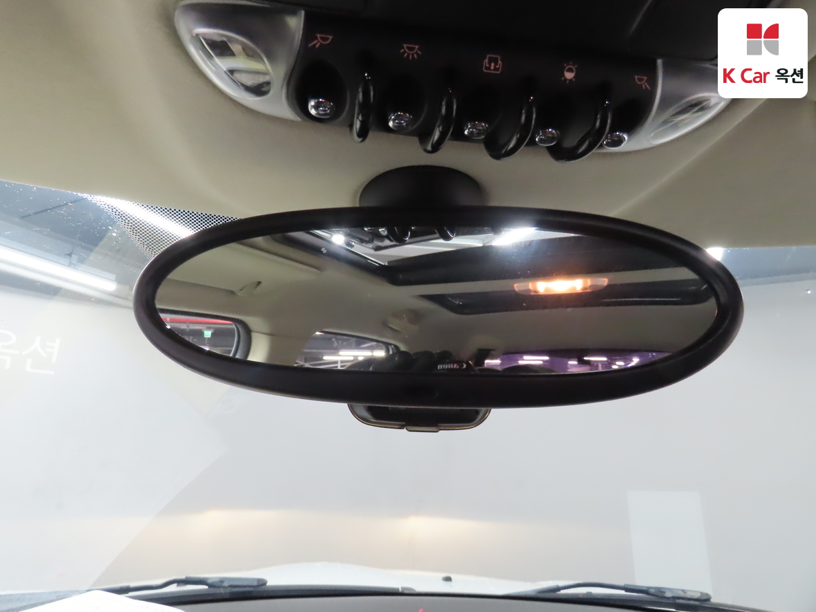 BMW MINI 2012 - Image 13