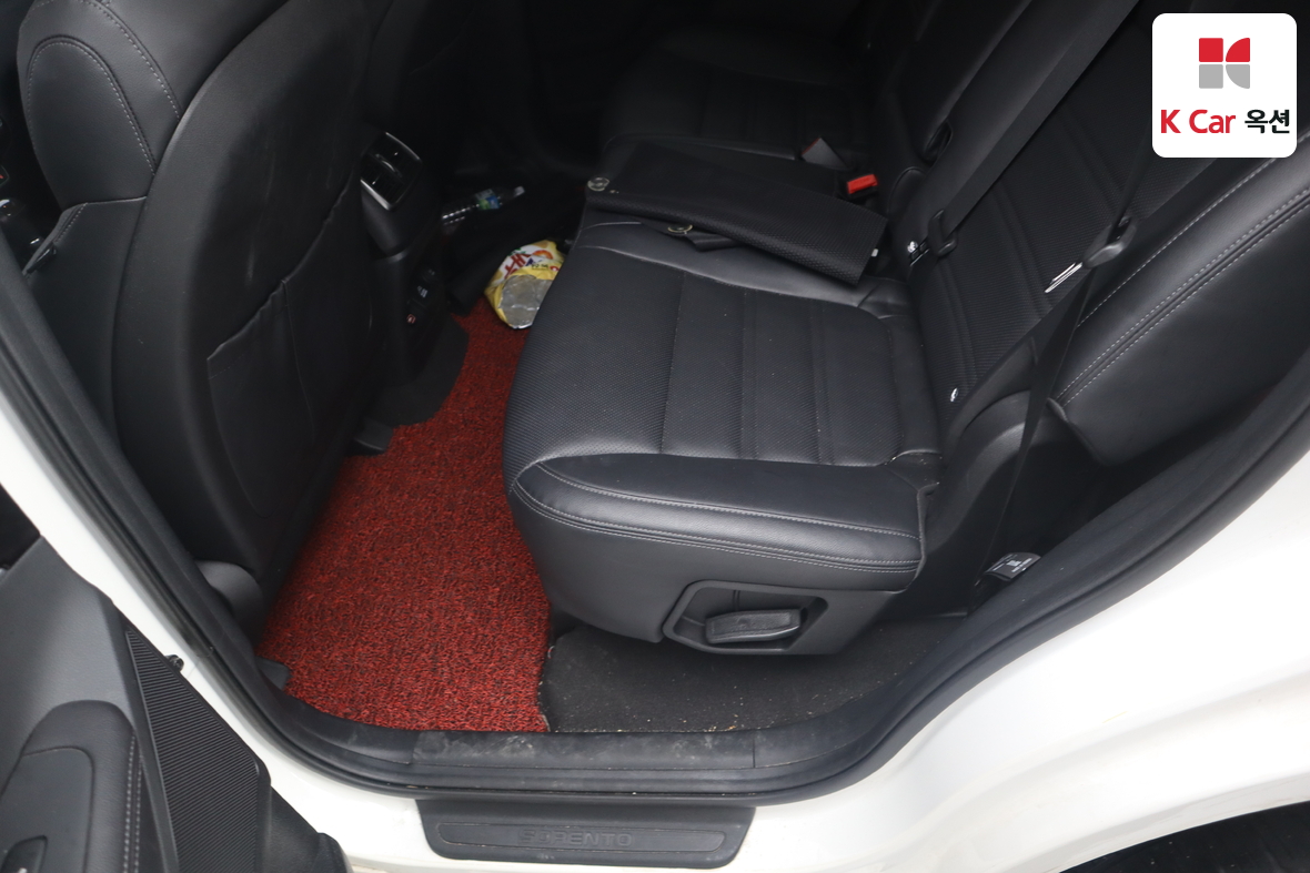 كيا سورينتو 2016 - صورة 22