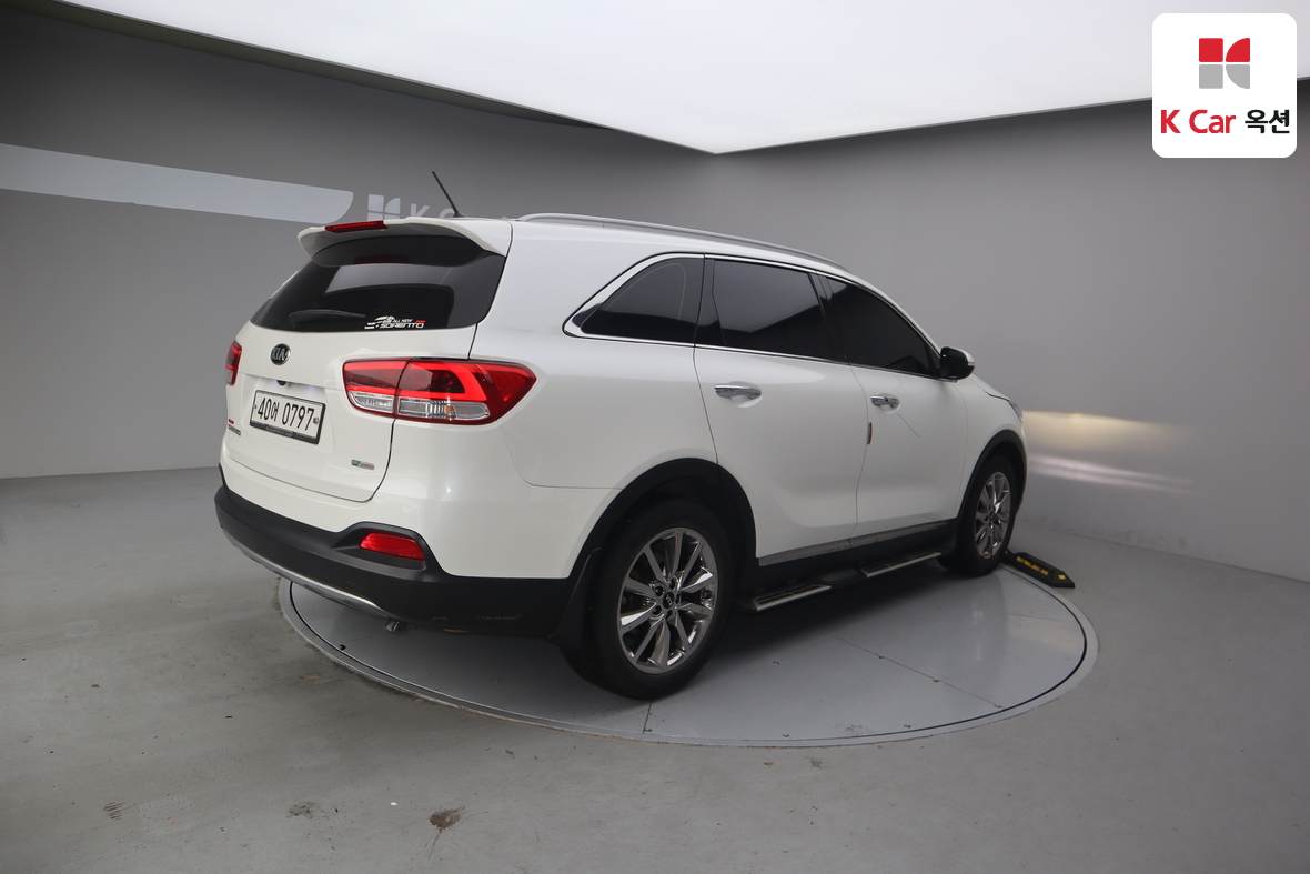 كيا سورينتو 2016 - صورة 2