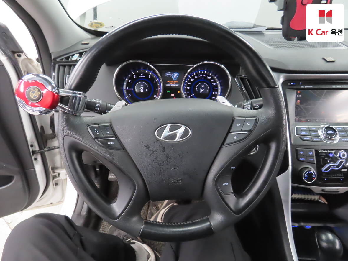 Hyundai Sonata 2010 - Image 10