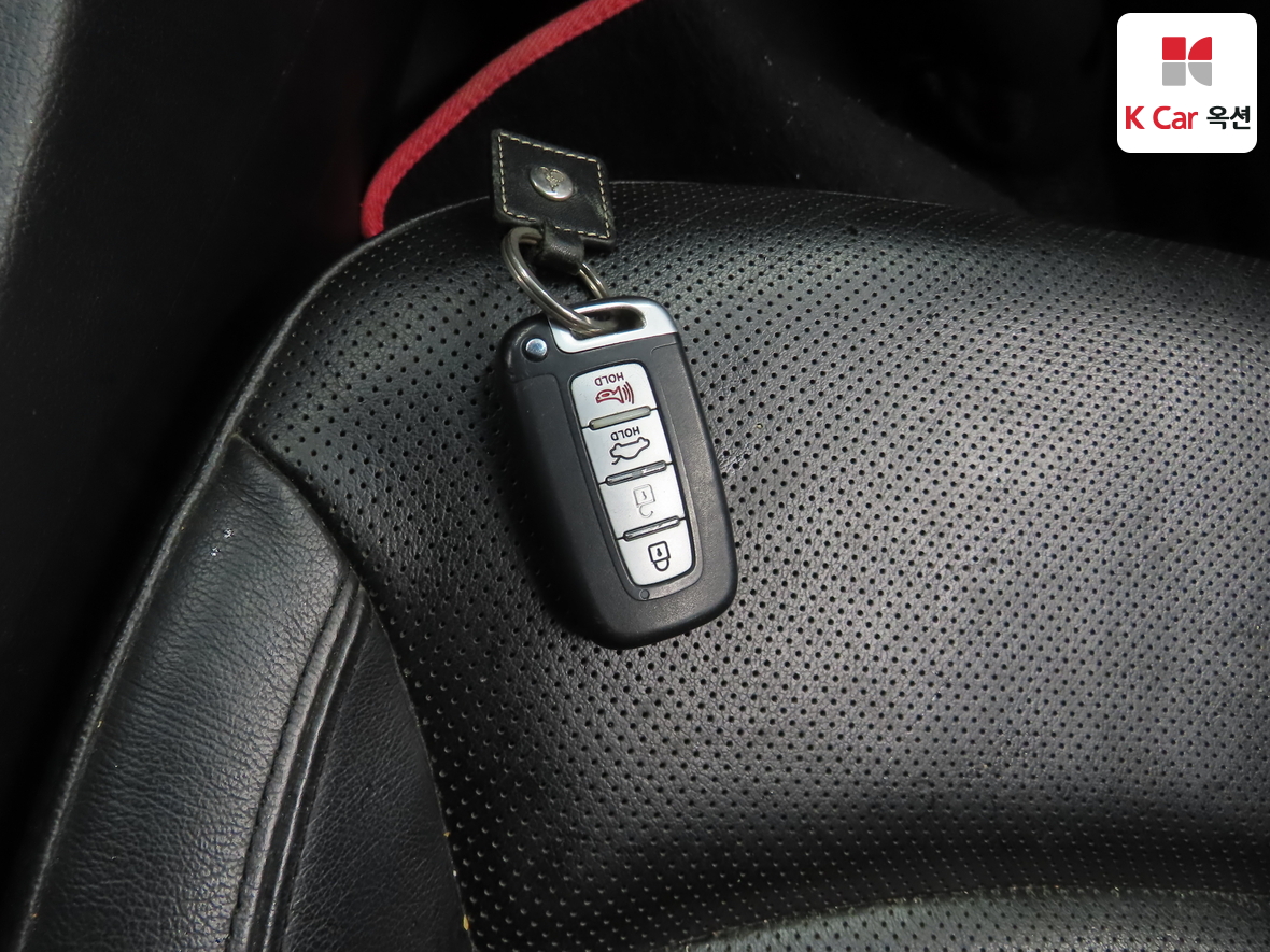 Hyundai Sonata 2010 - Image 17