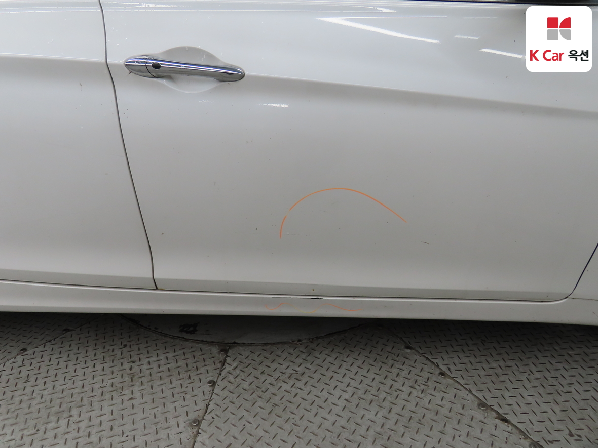 Hyundai Sonata 2010 - Image 42