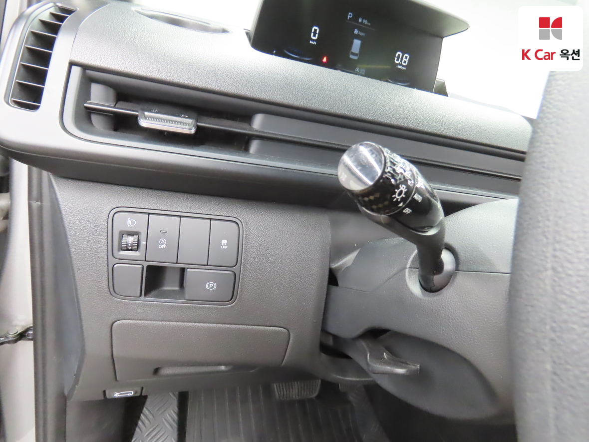 Hyundai Staria 2022 - Image 9