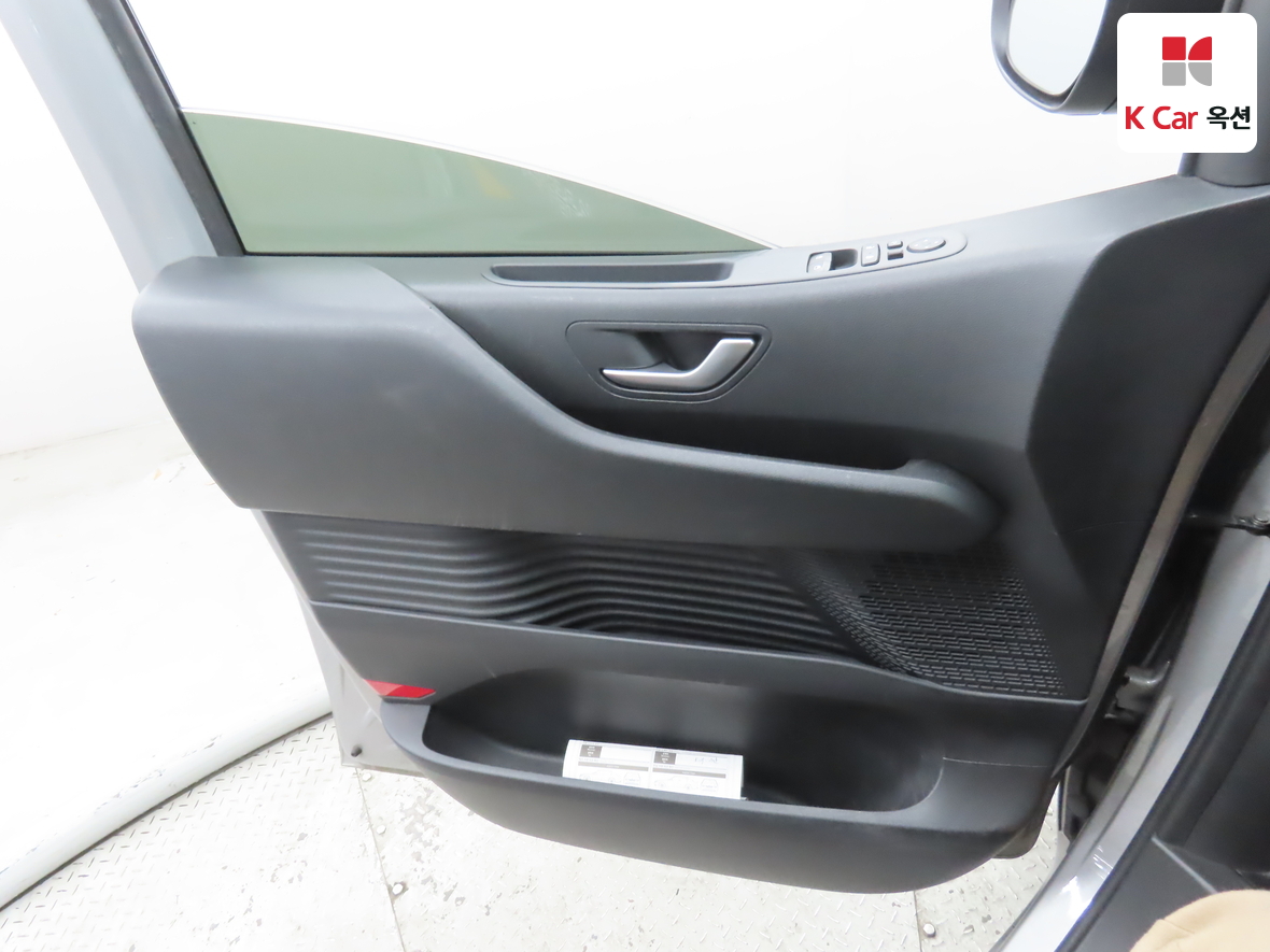 Hyundai Staria 2022 - Image 8