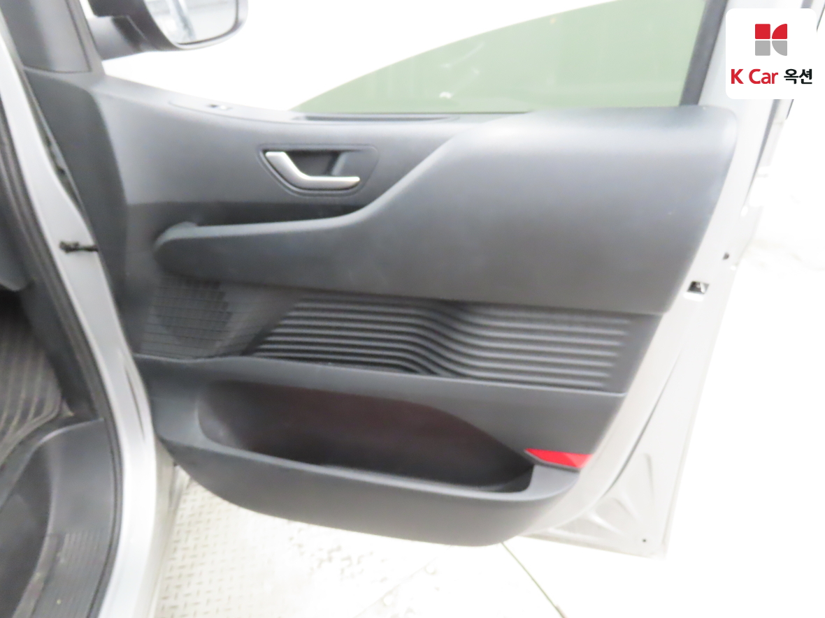 Hyundai Staria 2022 - Image 26