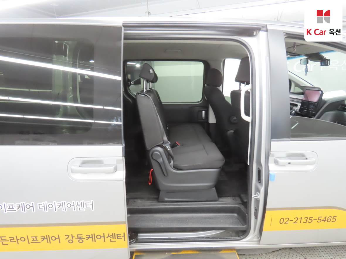Hyundai Staria 2022 - Image 25