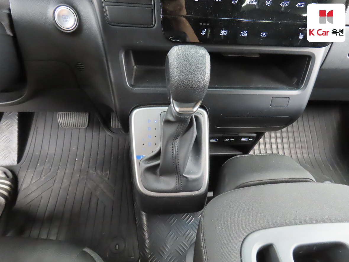 Hyundai Staria 2022 - Image 16