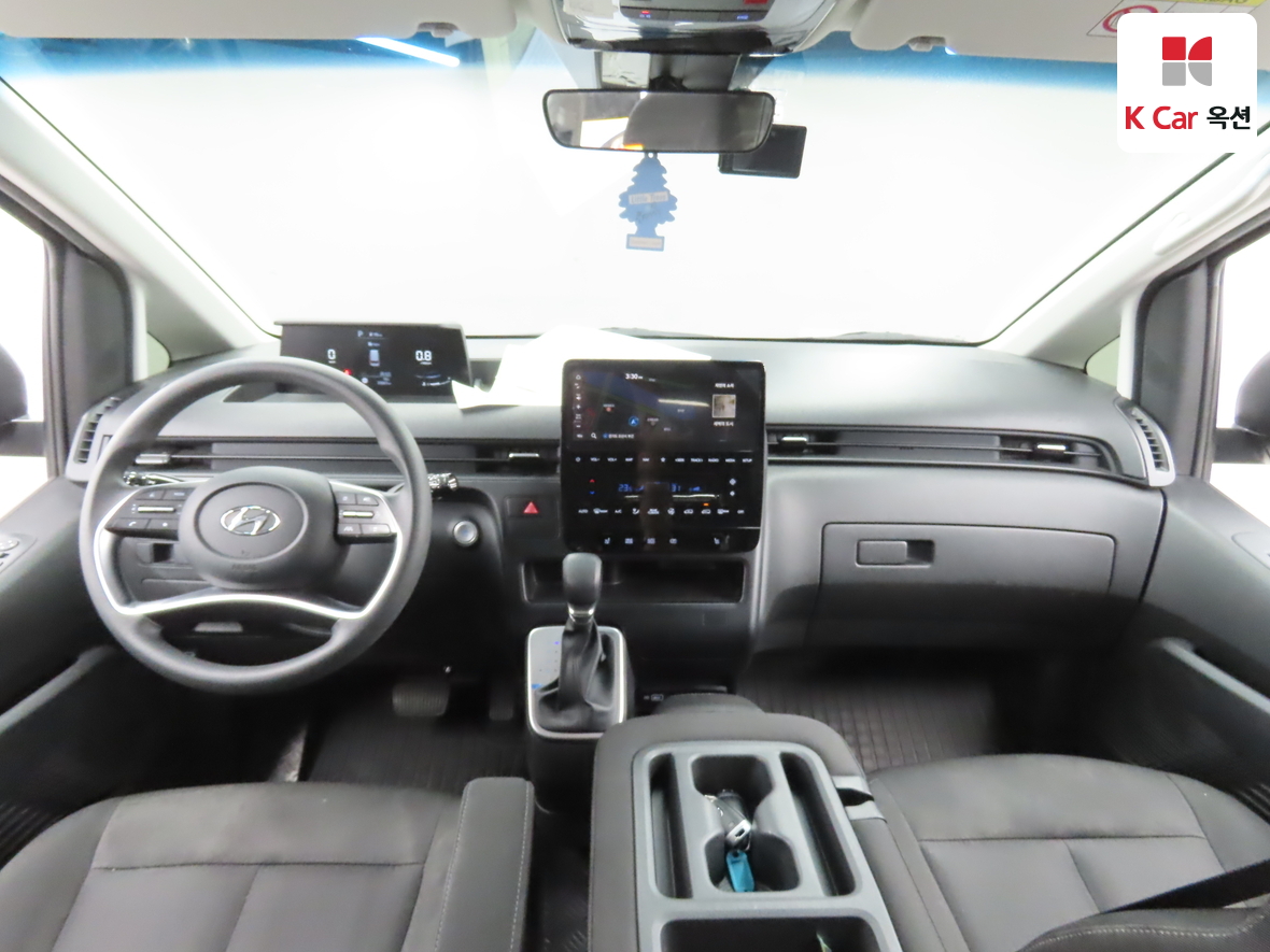 Hyundai Staria 2022 - Image 3