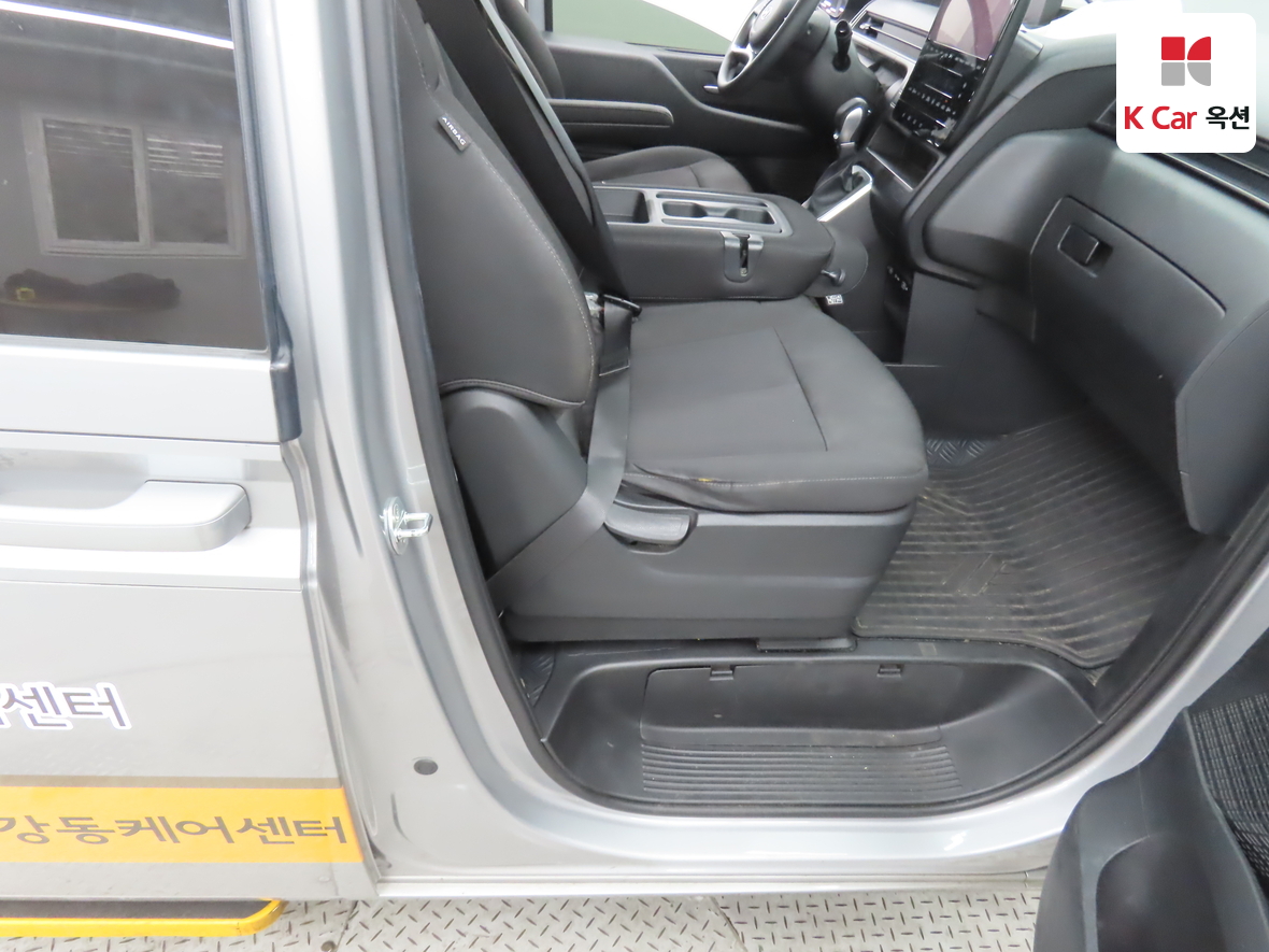 Hyundai Staria 2022 - Image 27