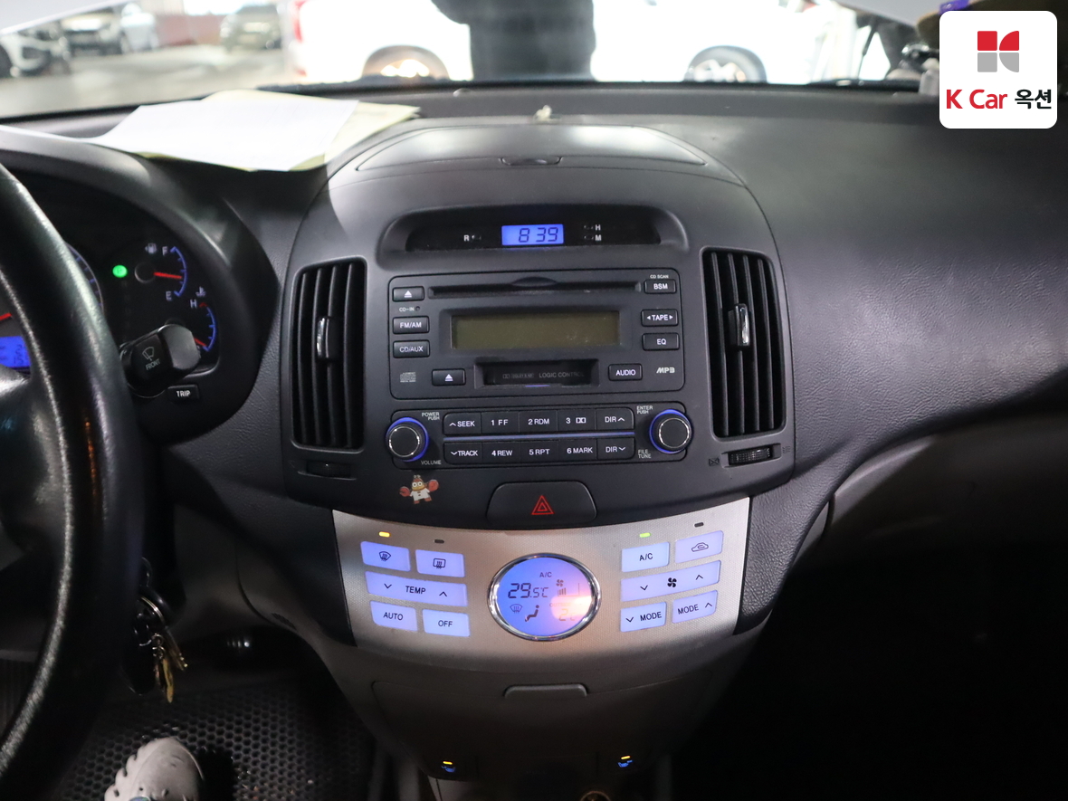 Hyundai Elantra 2008 - Image 6