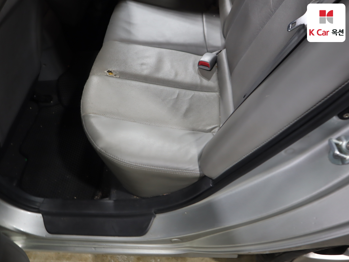 Hyundai Elantra 2008 - Image 25