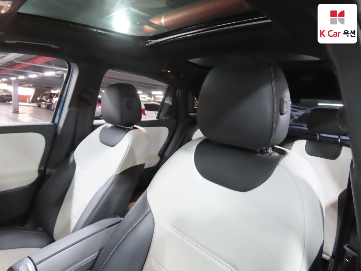 Mercedes-Benz GLA-Class 2021 - Image 20