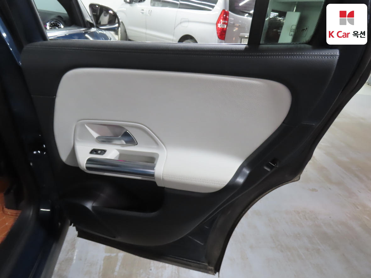 Mercedes-Benz GLA-Class 2021 - Image 30