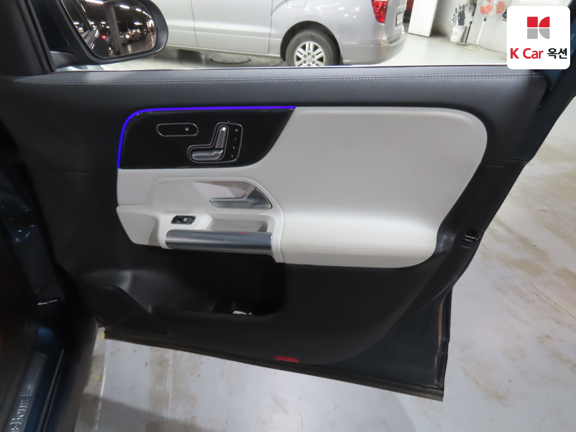 Mercedes-Benz GLA-Class 2021 - Image 32