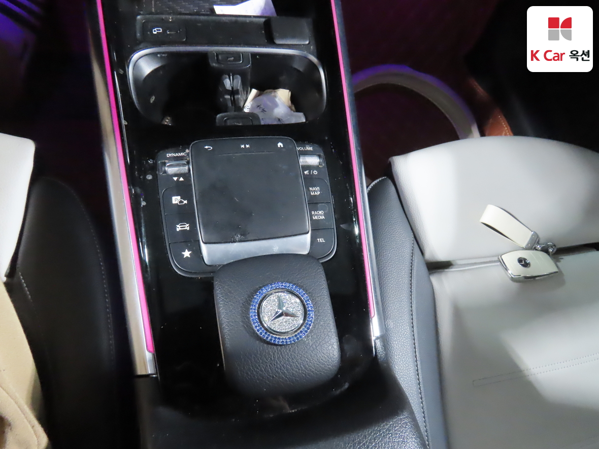 Mercedes-Benz GLA-Class 2021 - Image 16