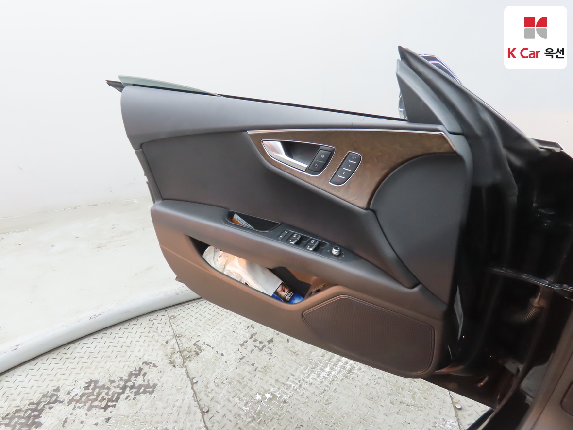 Audi A7 2014 - Image 8