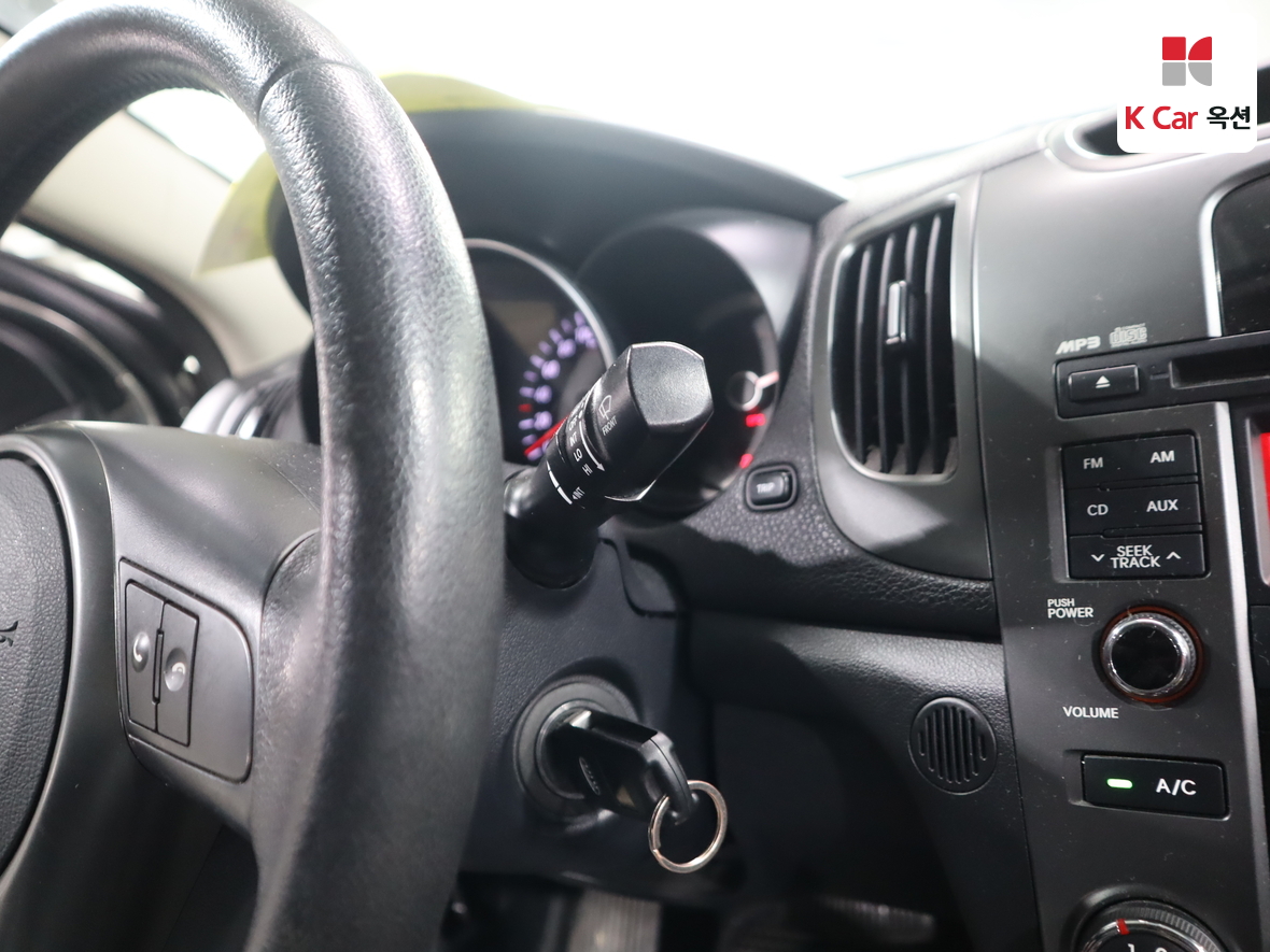 Kia Forte 2012 - Image 11