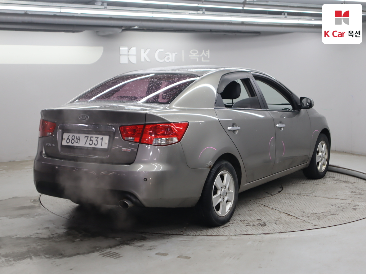 Kia Forte 2012 - Image 2