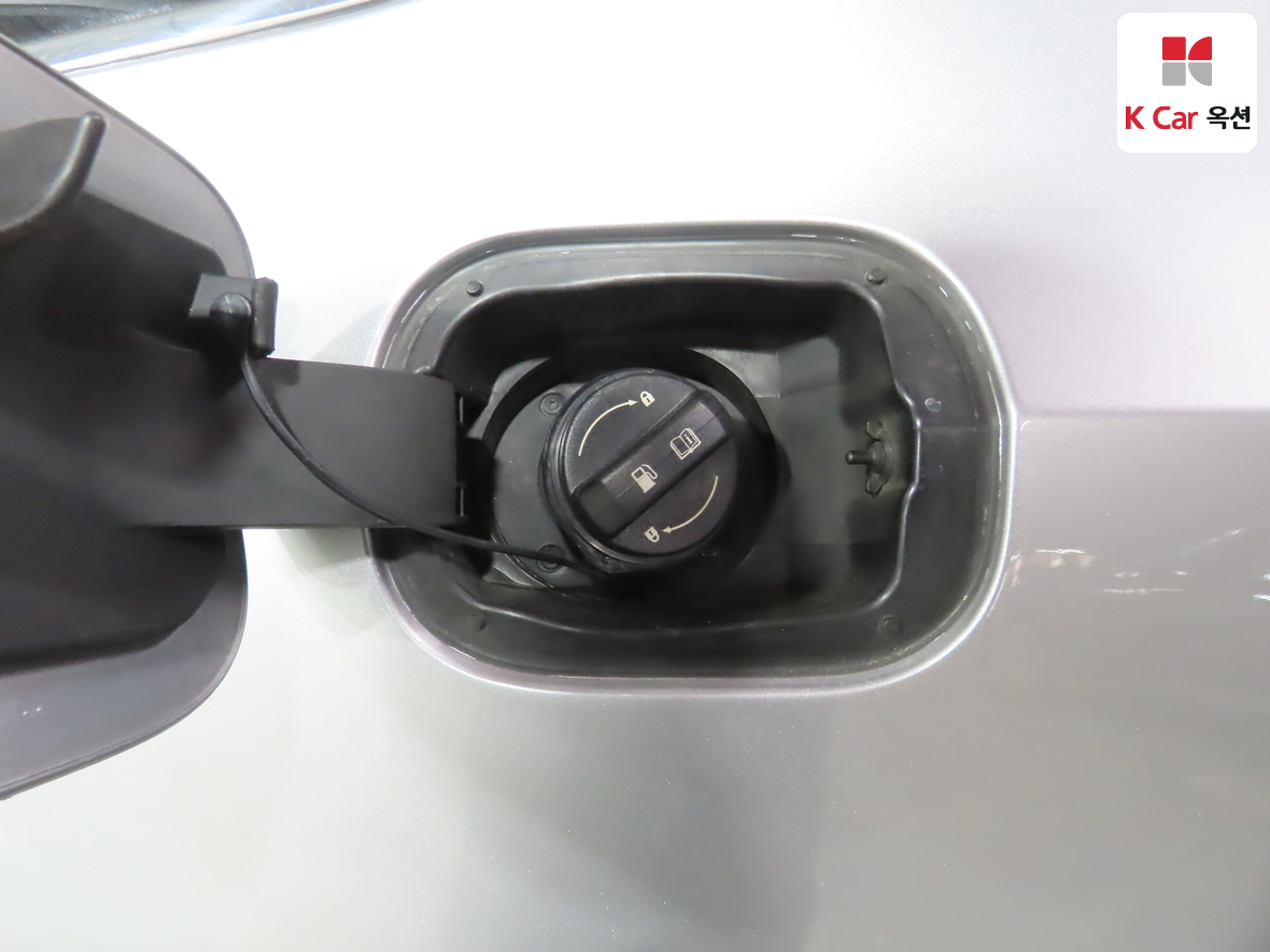 هيونداي إيكوس 2010 - صورة 25