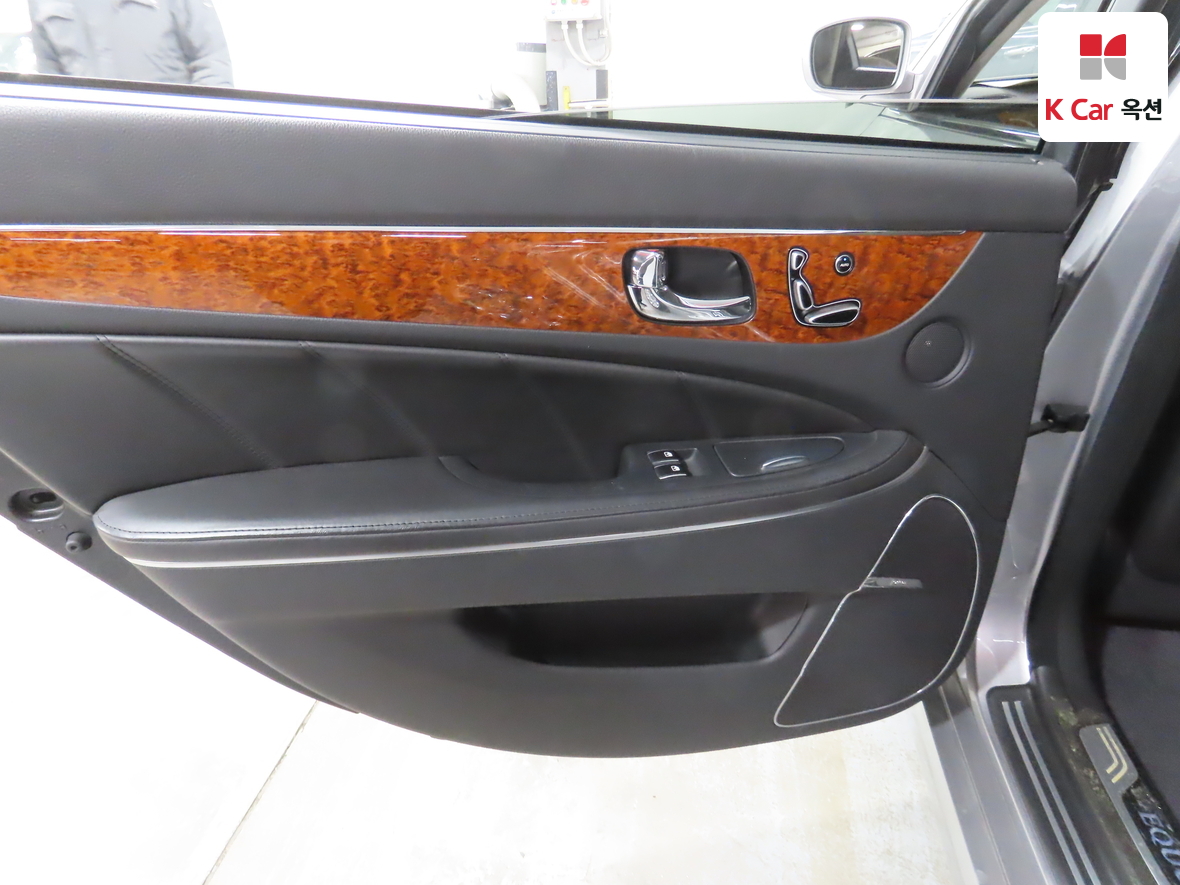 هيونداي إيكوس 2010 - صورة 22