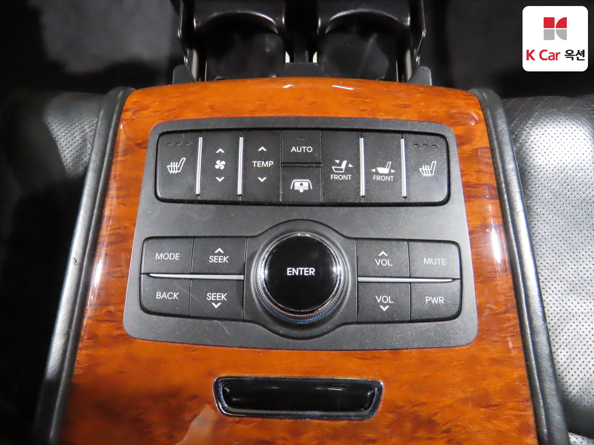 هيونداي إيكوس 2010 - صورة 24