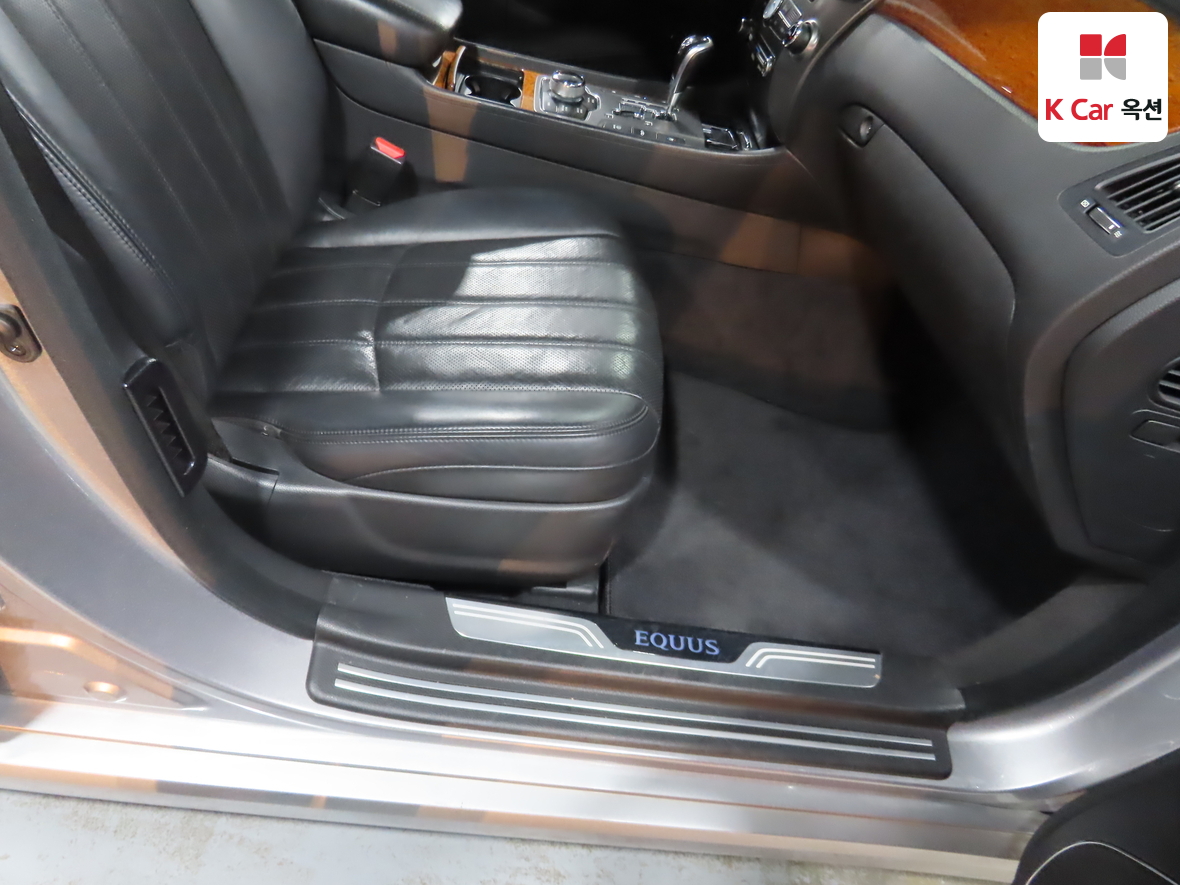 هيونداي إيكوس 2010 - صورة 30