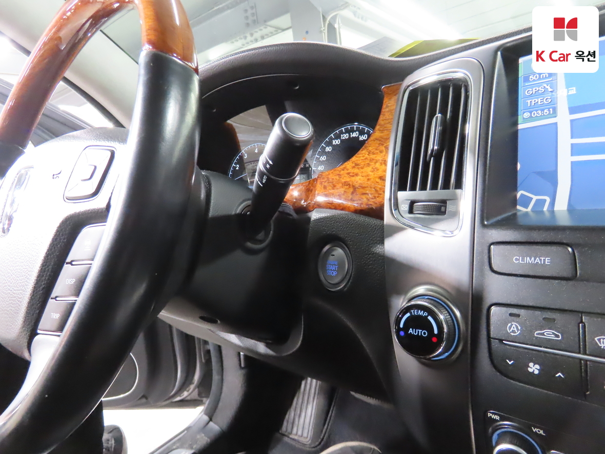 هيونداي إيكوس 2010 - صورة 11