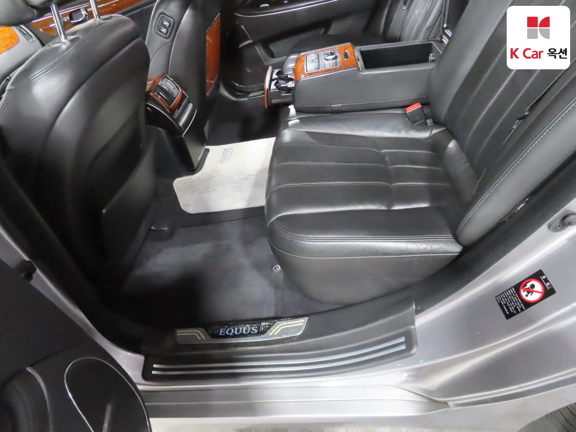 هيونداي إيكوس 2010 - صورة 23