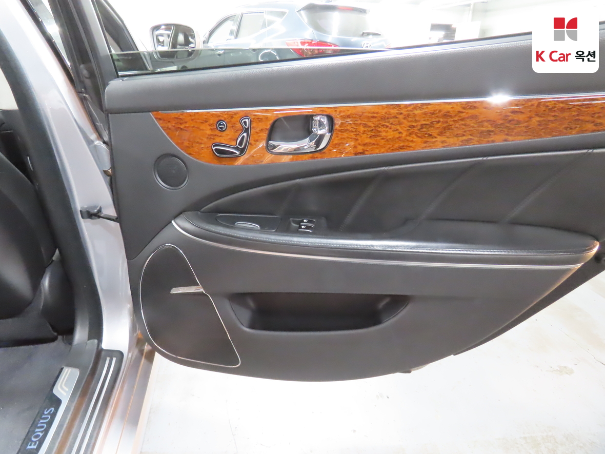 هيونداي إيكوس 2010 - صورة 27