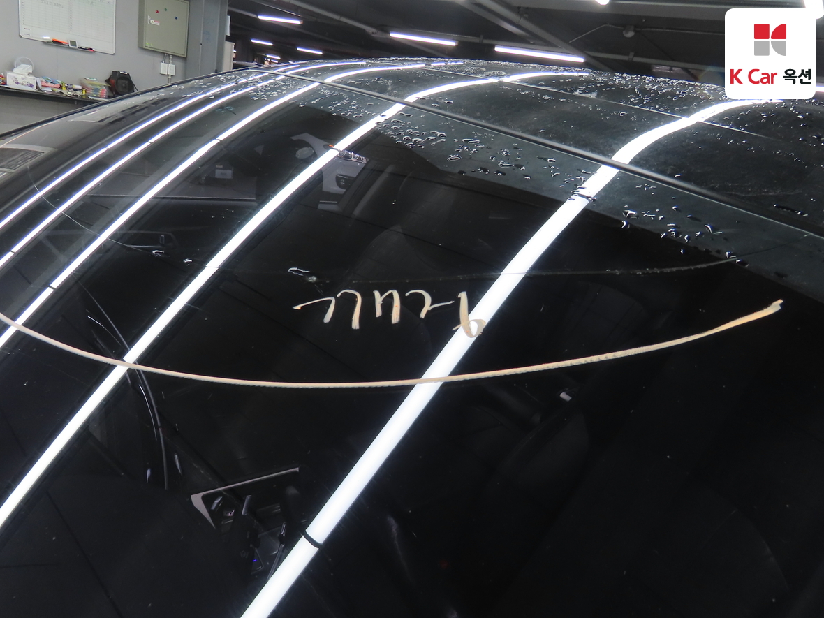 Genesis G80 2018 - Image 38