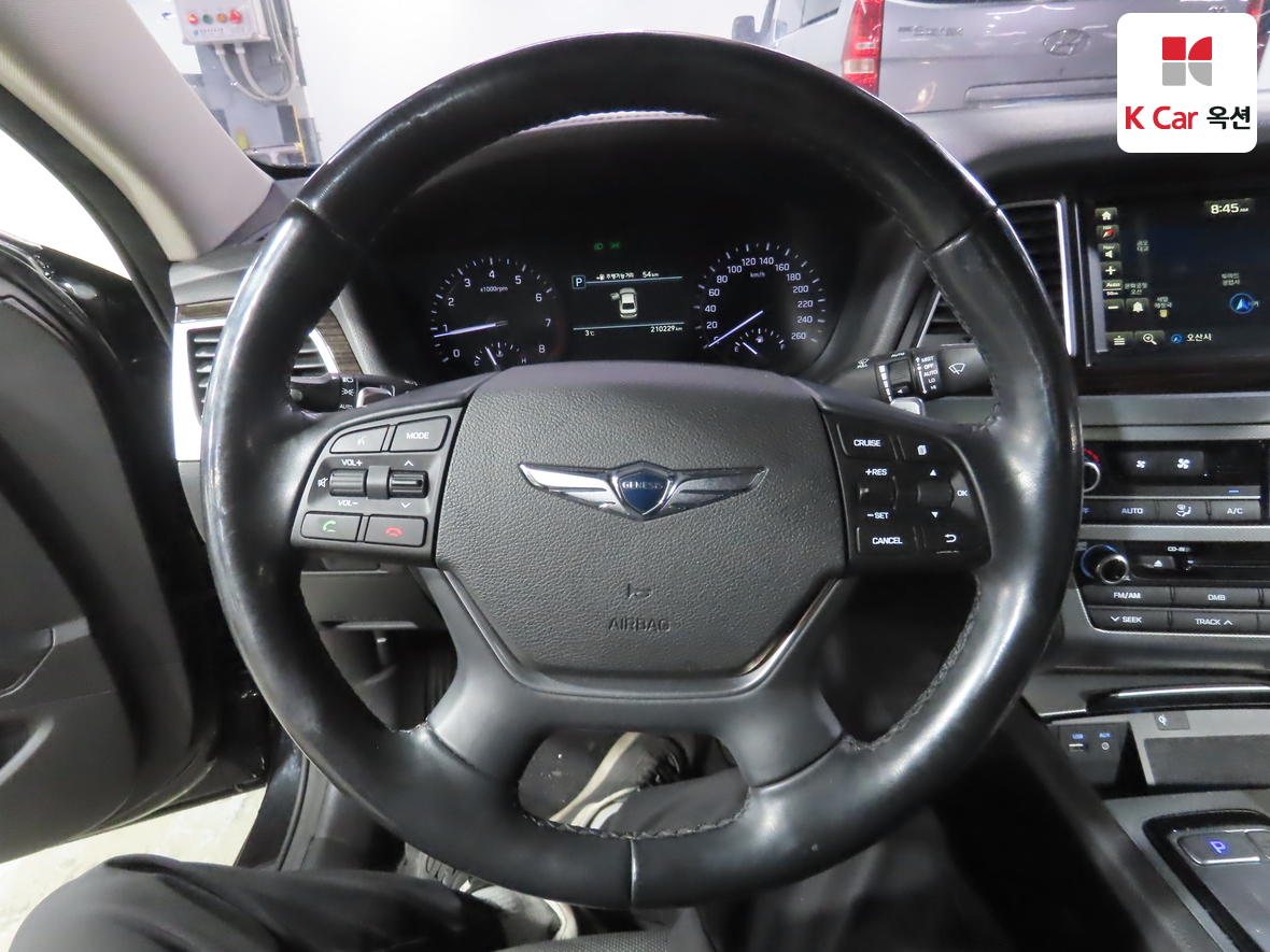 Genesis G80 2018 - Image 10