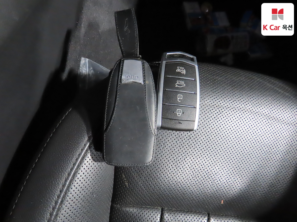 Genesis G80 2018 - Image 17