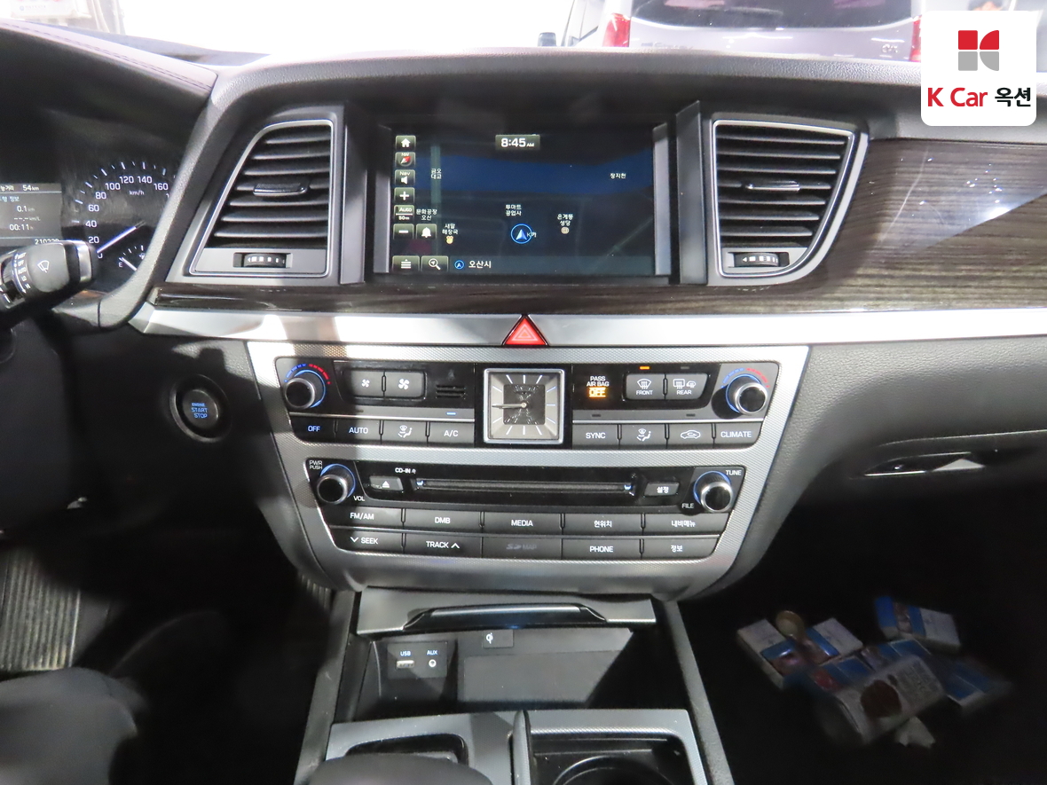 Genesis G80 2018 - Image 6