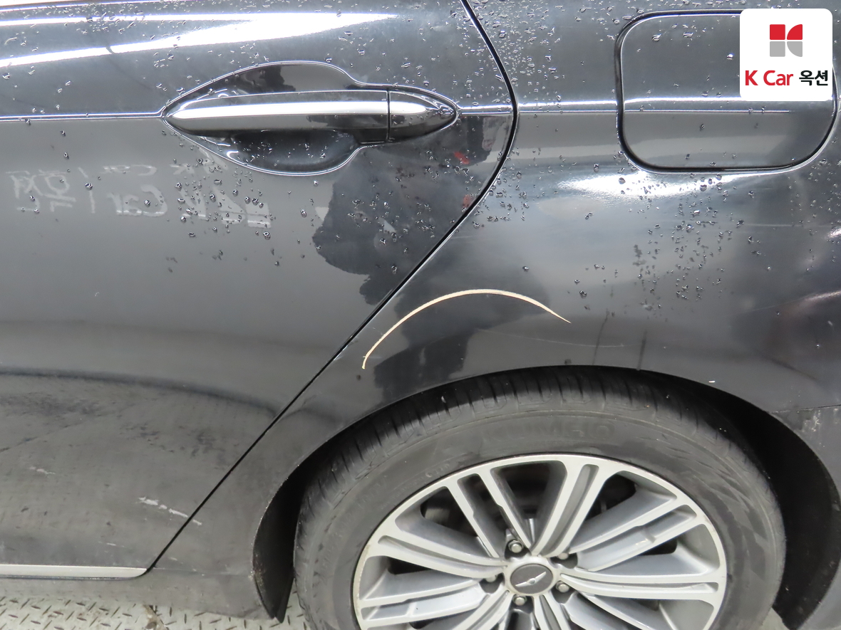 Genesis G80 2018 - Image 41