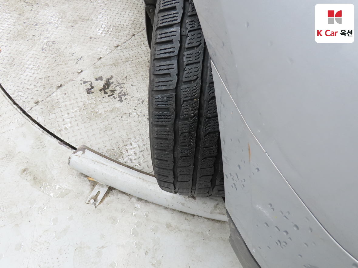 Hyundai Grand Starex 2017 - Image 27