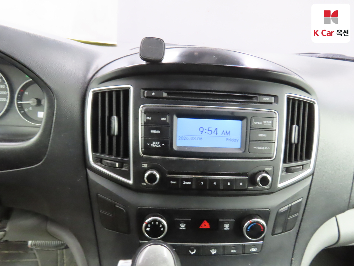 Hyundai Grand Starex 2017 - Image 6