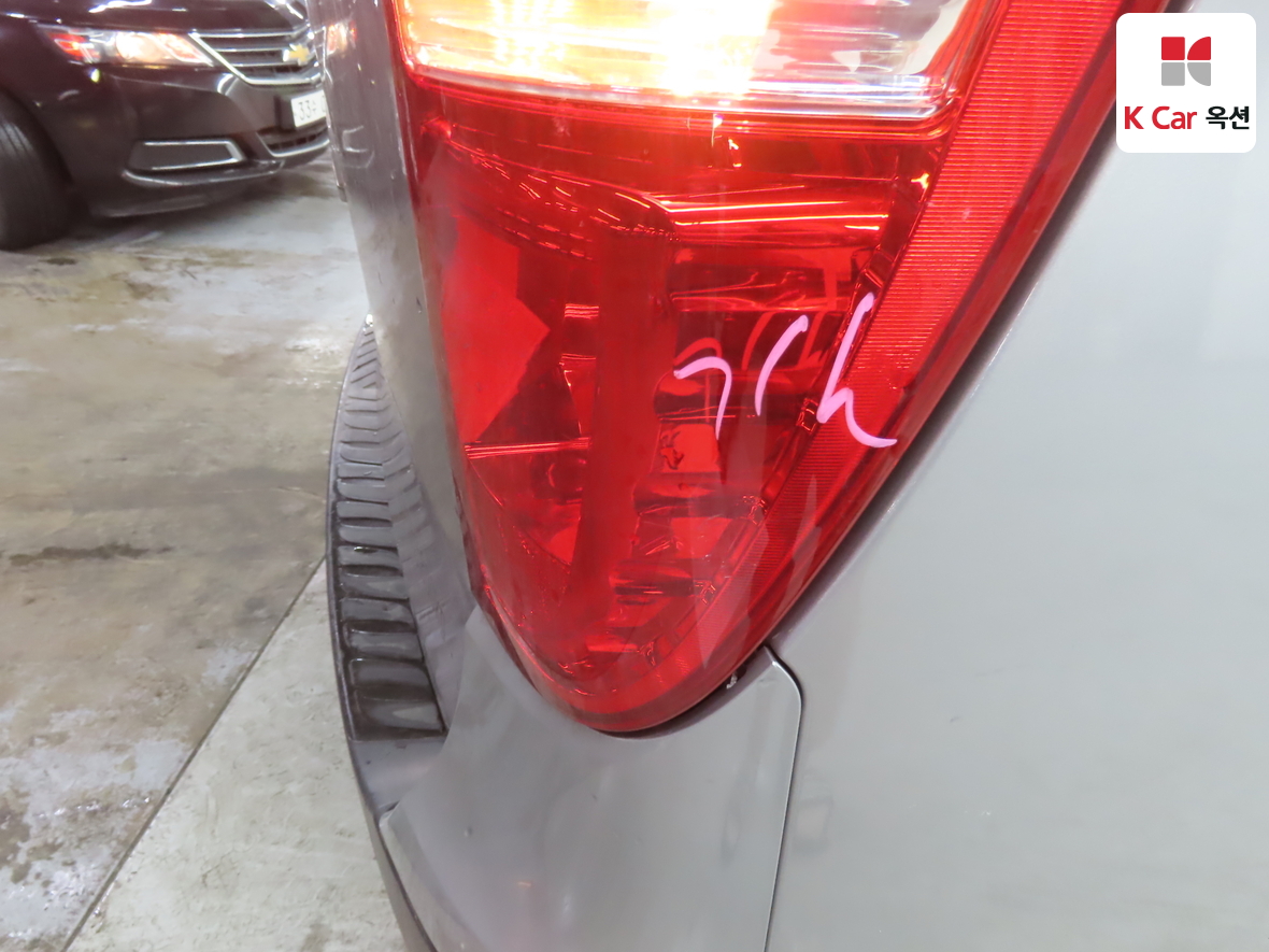 Hyundai Grand Starex 2017 - Image 32