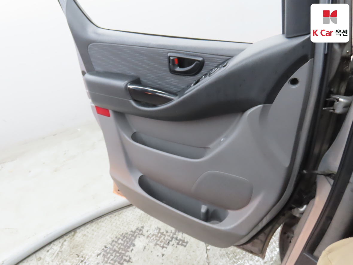 Hyundai Grand Starex 2017 - Image 8